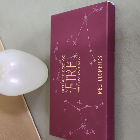 Bad Side Zodiac Eyeshadow Palette - Picture 5 of 6